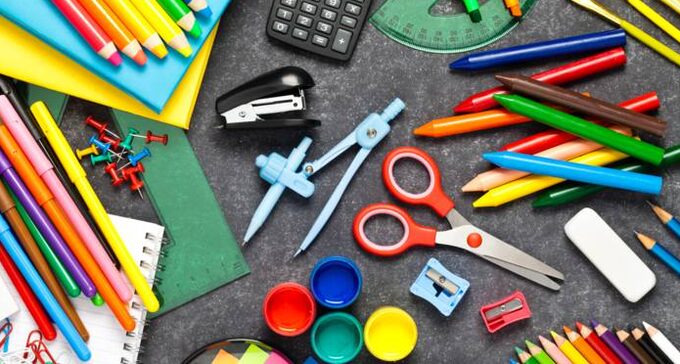 fournitures-scolaires-qui-est-le-moins-cher-entre-leclerc-carrefour-auchan-et-les-autres-1349045.jpg